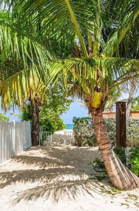 ג'ורג' טאון Beach Living At Island Pine Villas מראה חיצוני תמונה